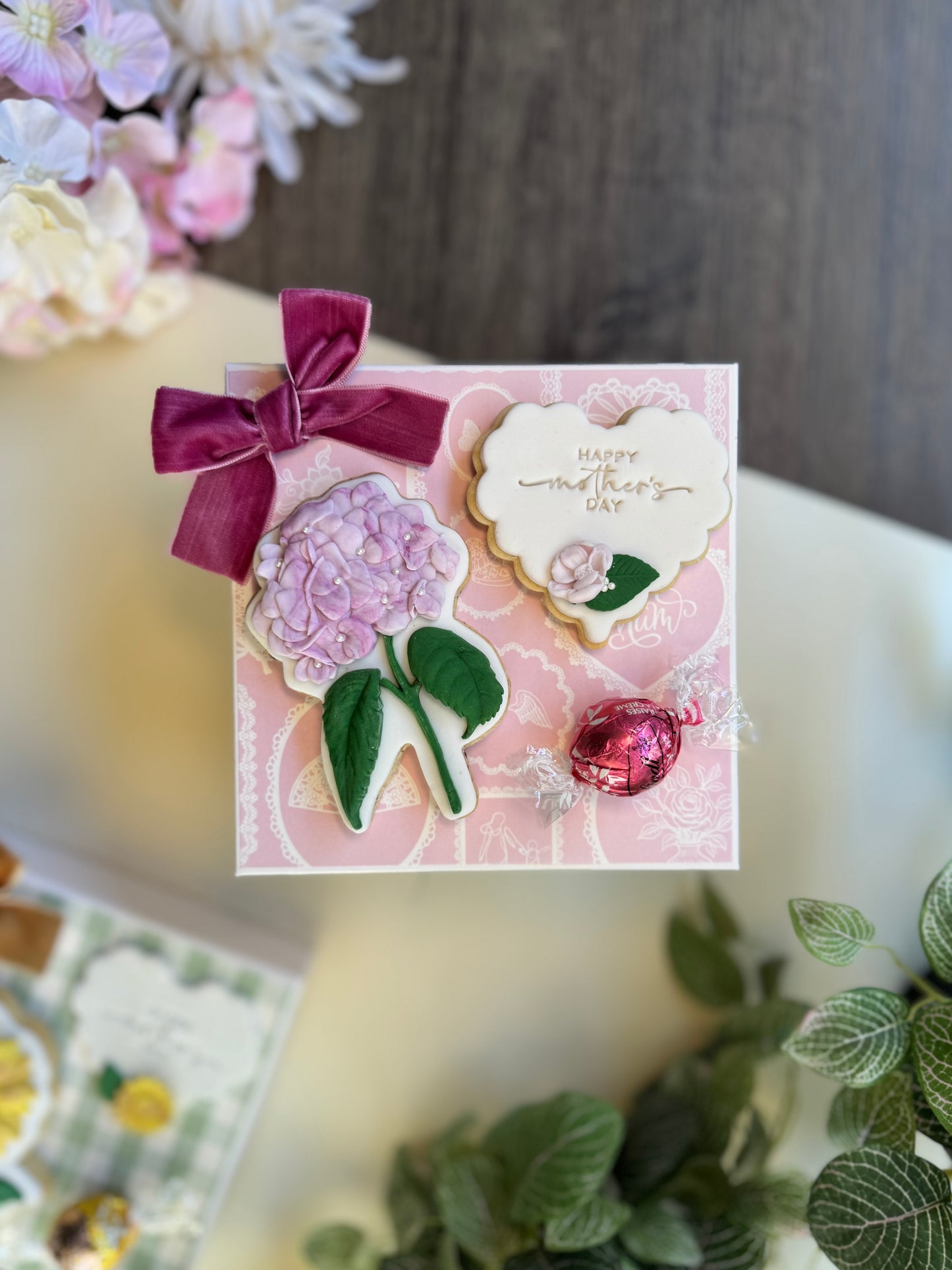 Heart & Bloom deluxe 2 cookie gift pack
