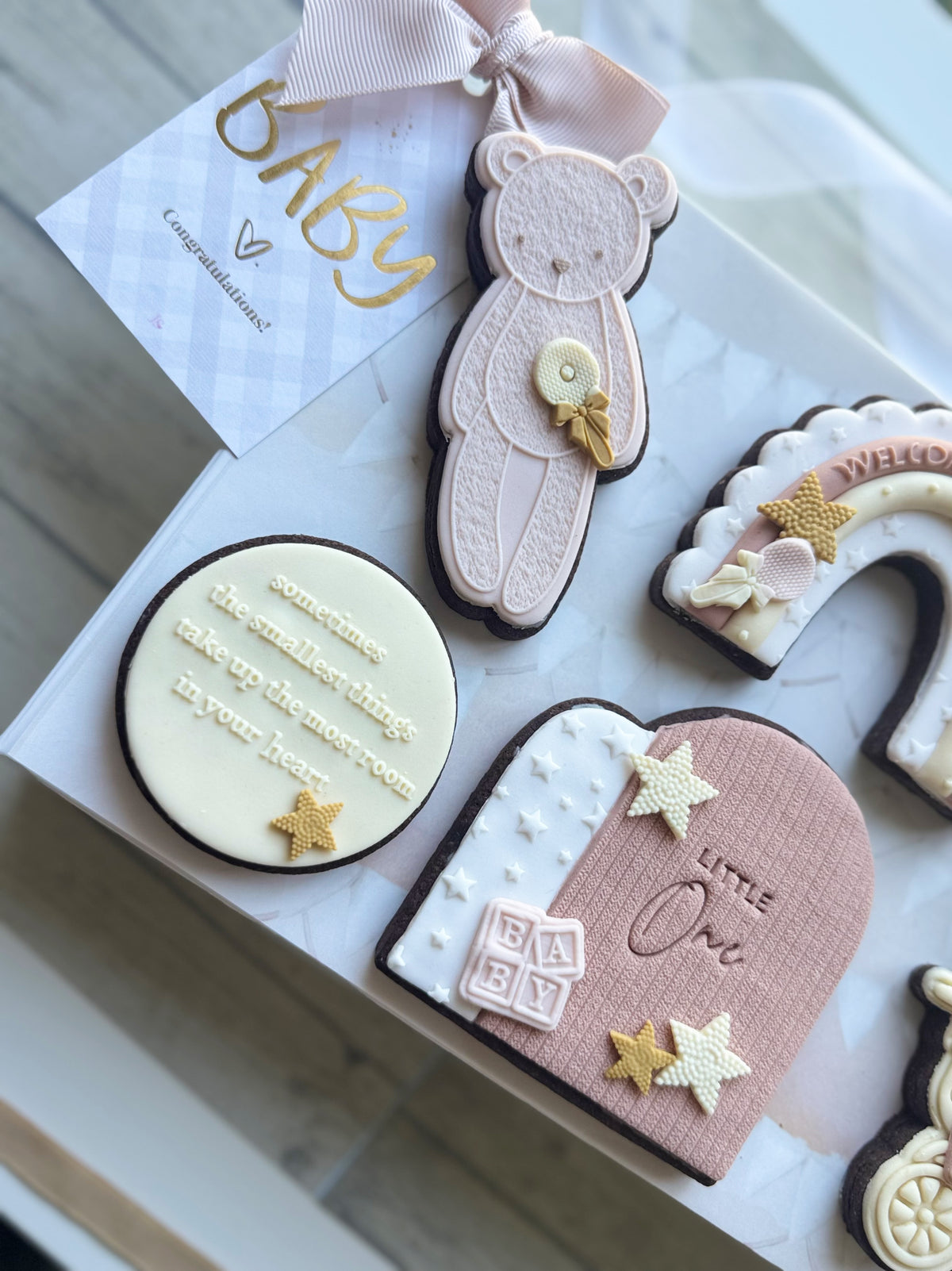 Lemon /Neutral New Baby Cookie Gift Box