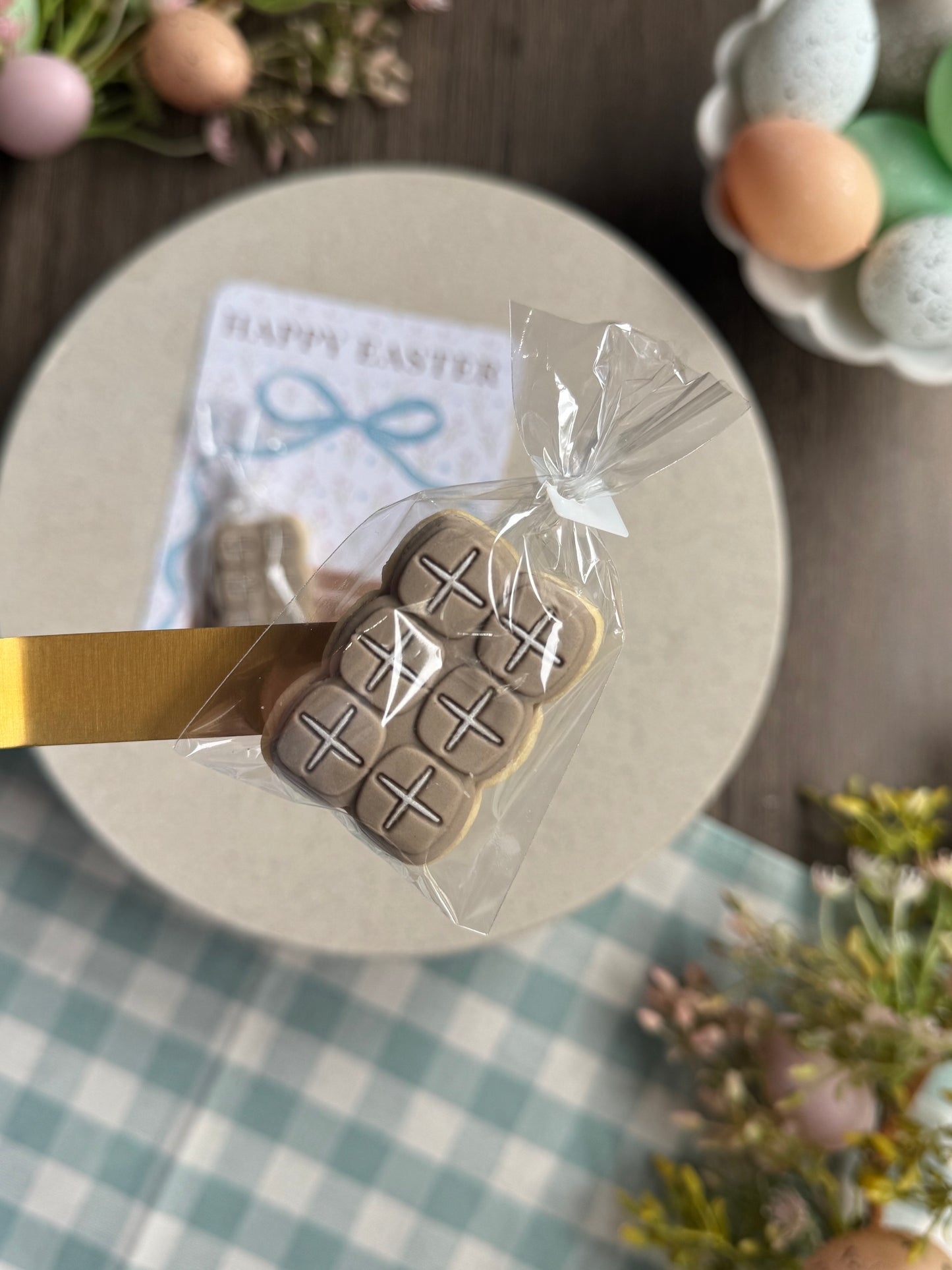 Hot Cross Buns minis on crate backer card